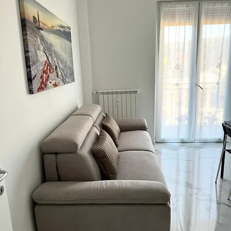 Suba's House Apartman La Spezia