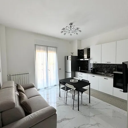 Suba's House Apartman La Spezia